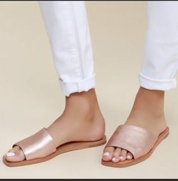 Dolce Vita rose gold slippers