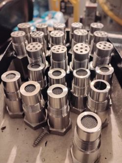 O2 sensor spacer