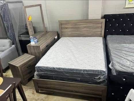 New Queen Bedroom Set 6 Pcs