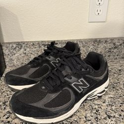 Men’s New Balance Size 8