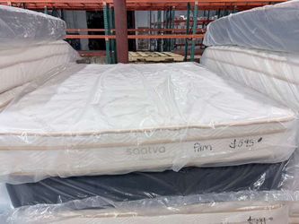 Sale! ✨ King Mattress SAATVA Classic