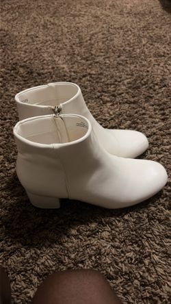 White J. Adam’s Boots Size 7 In Women’s