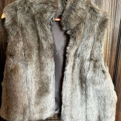 Gray Faux Fur Vest (XL)