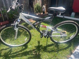 Shogun Rock Mountain Bike