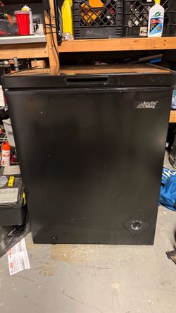 Arctic King Freezer chest
