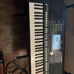 Yamaha Psr 975
