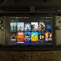 Lenovo Legion Go 1TB (Gaming PC Handheld)