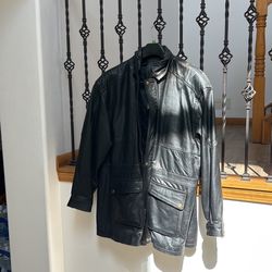 Wilsons  mens black leather Jacket good condition 