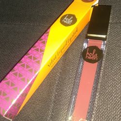 Hola Neon (The Easy Sell)