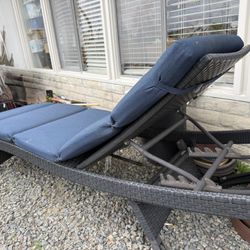 Lounge chair and pad