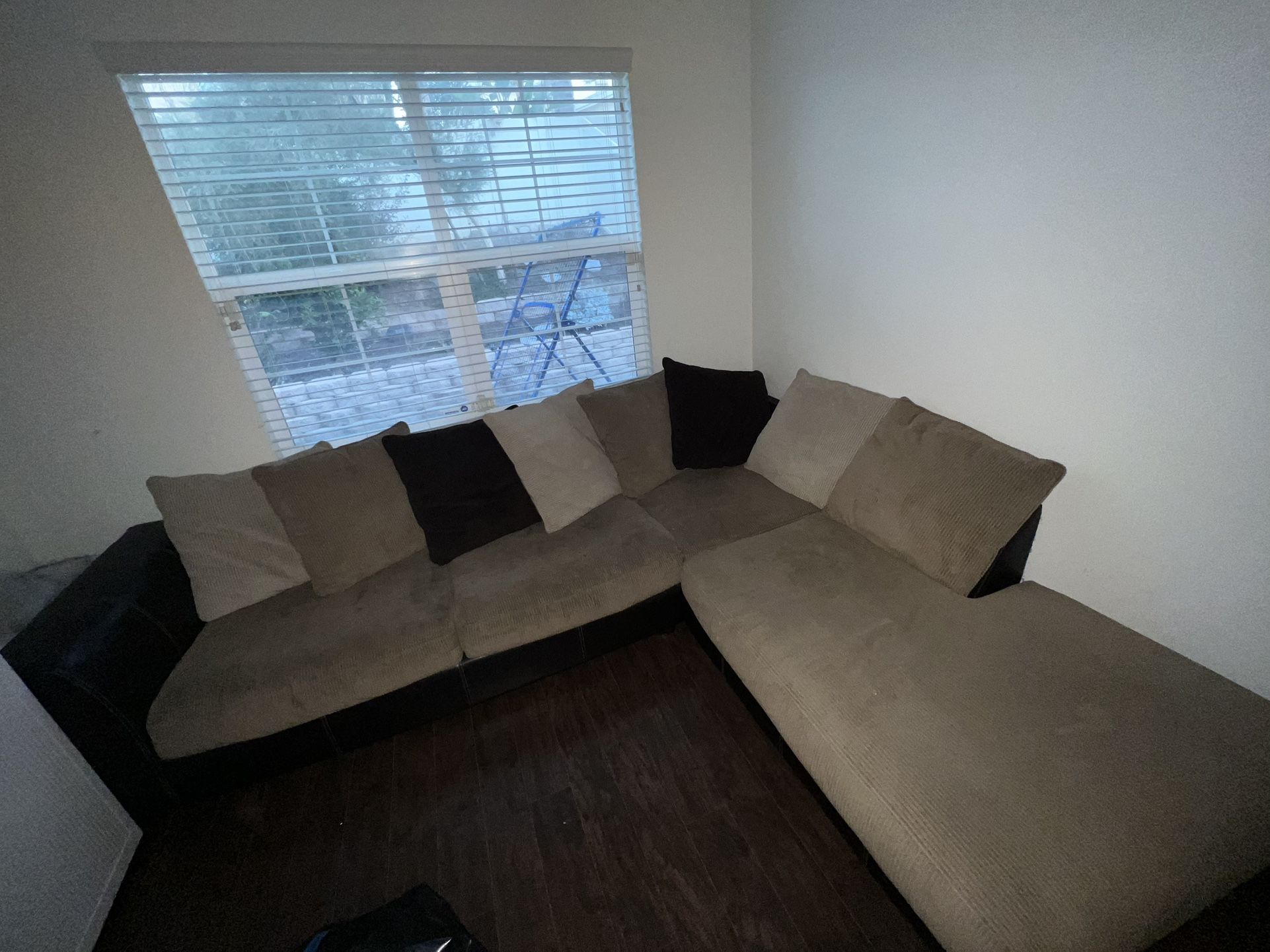 Brown & Tan Sectional Couch – Super Comfy & Spacious!