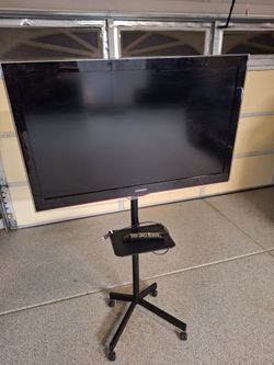 Samsung 46 inch TV with stand