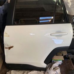Toyota RAV4 Left (Driver) Rear Door