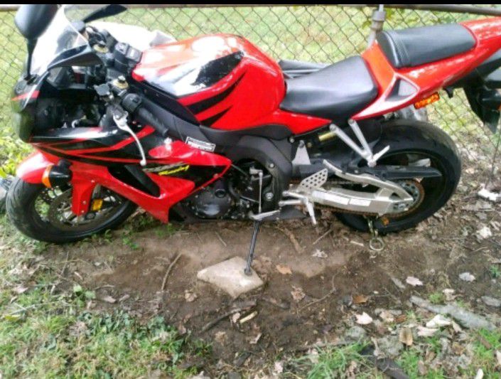 2006 CBR 1000rr Pay the price and its yours