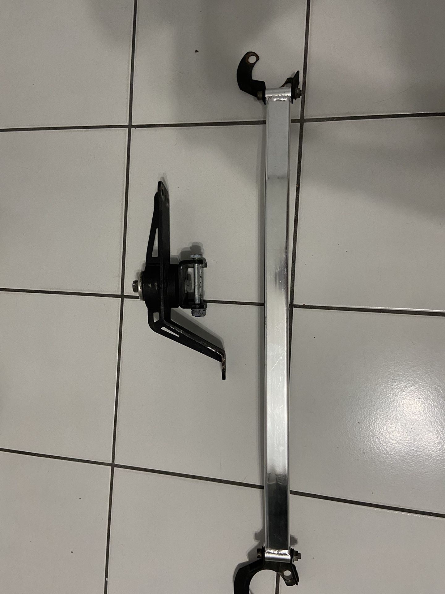 s2000 strut bar and trasmission mount