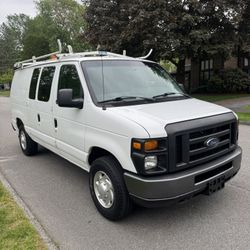 Ford E250 Super Duty Cargo Van
