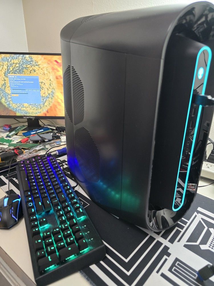 Alienware R10 Gaming PC with RTX 2070 SUPER, Ryzen 5 5600X, 16 gb ram, nvme+hdd, Keyboard, and Mouse