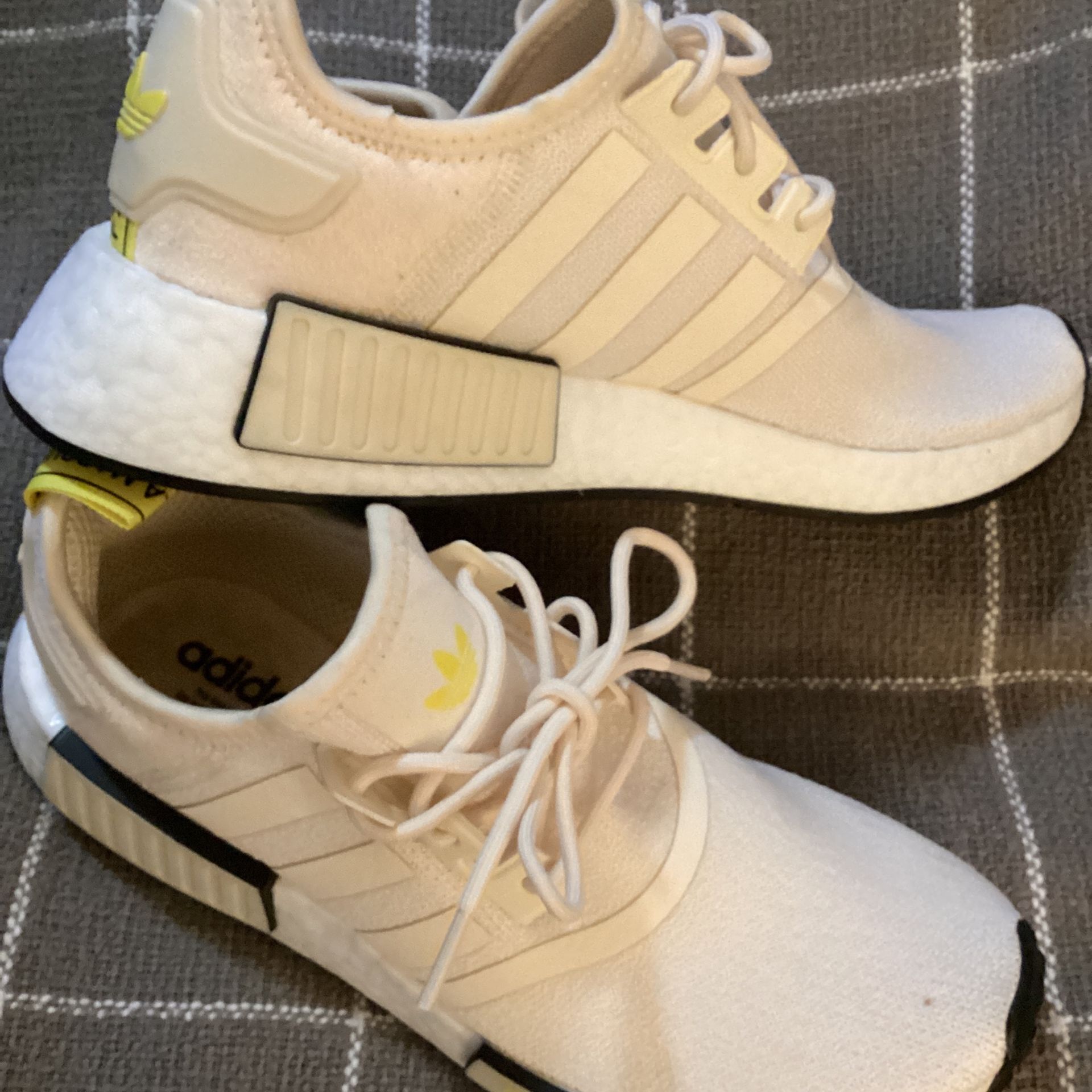 Adidas Women’s NMD_R1