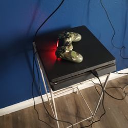 Ps4 Console and Controller 