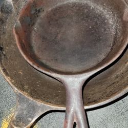 Cast Iron Skillets 