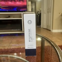 REJUVENIQE light By MONAT