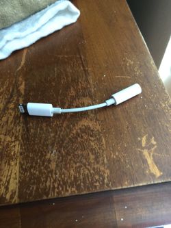 iPhone headphone adapter
