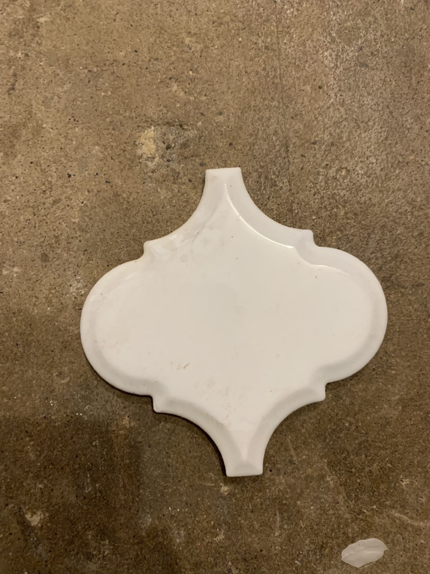 Glossy Porcelain Lantern Tile