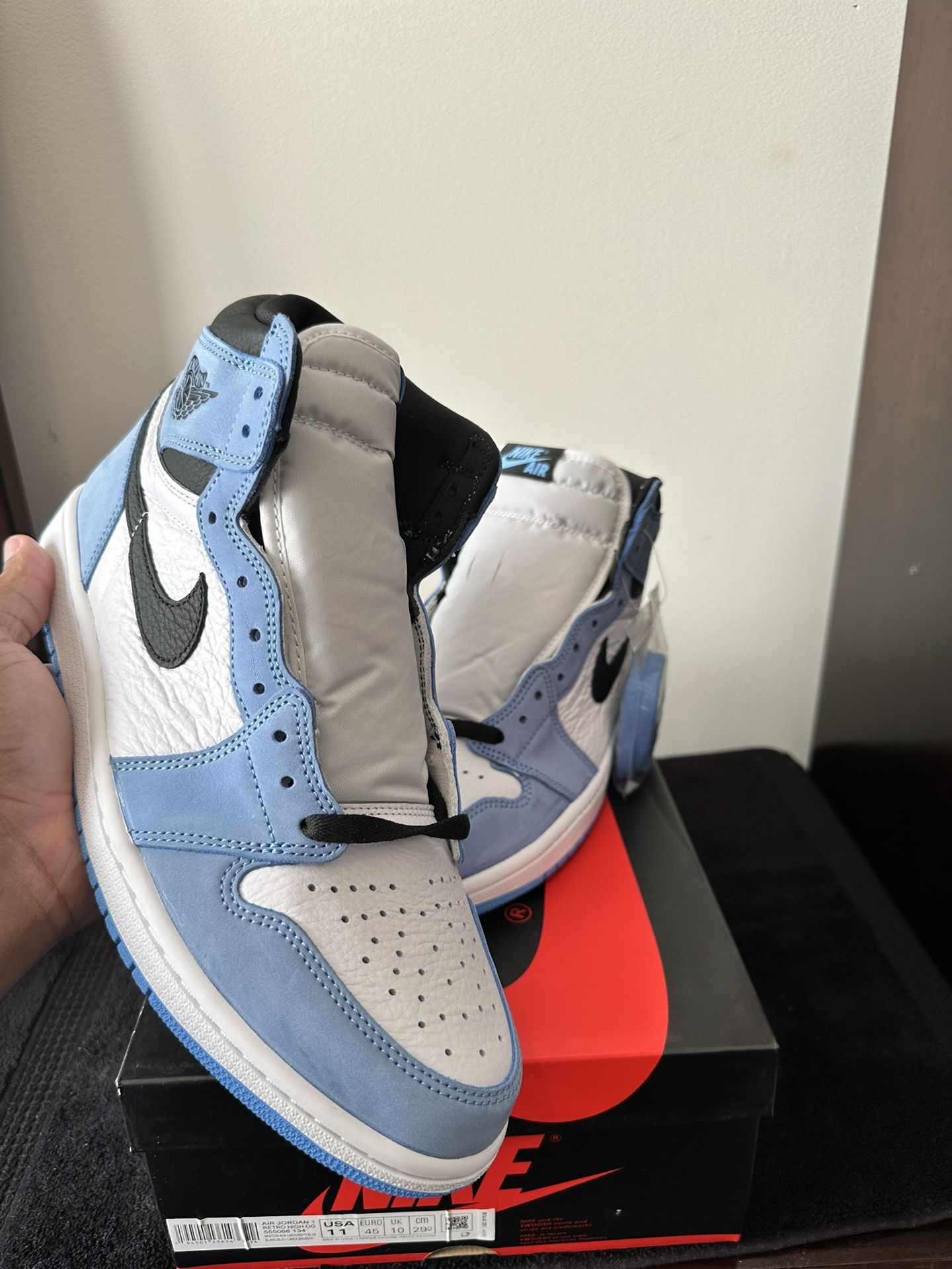 Jordan 1 Retro High University Blue