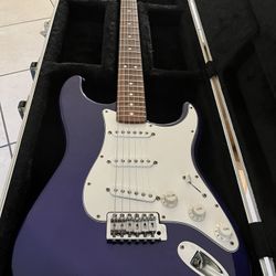 Fender Stratocaster (dark purple) 