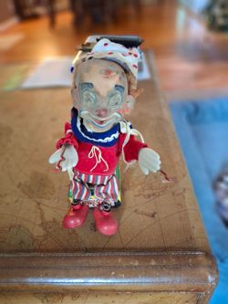 Vintage wind-up tin litho clown toy. Doesn't work parts only.