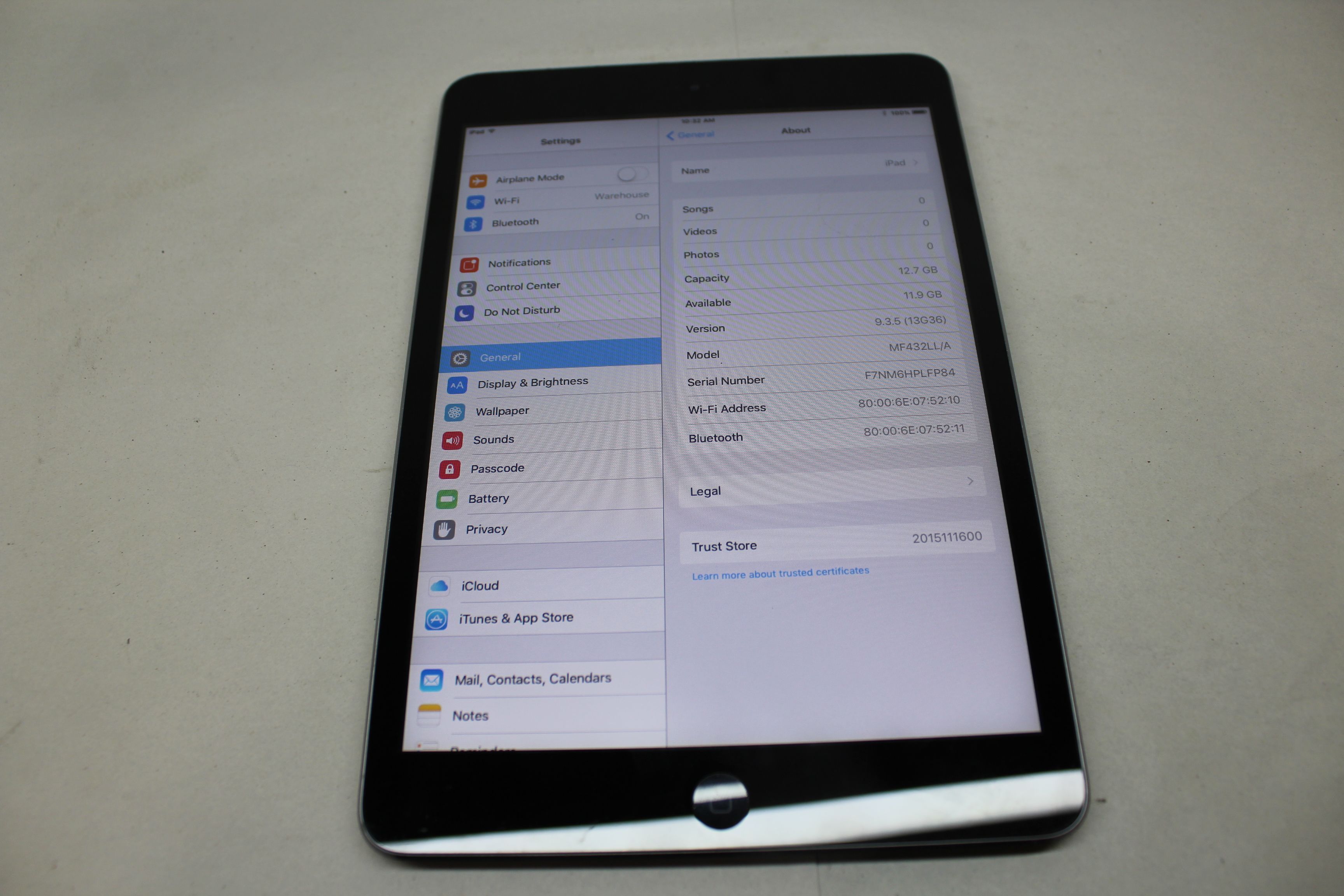 Apple iPad Mini 1st Gen- Space Gray- 12GB (Model: A1432)