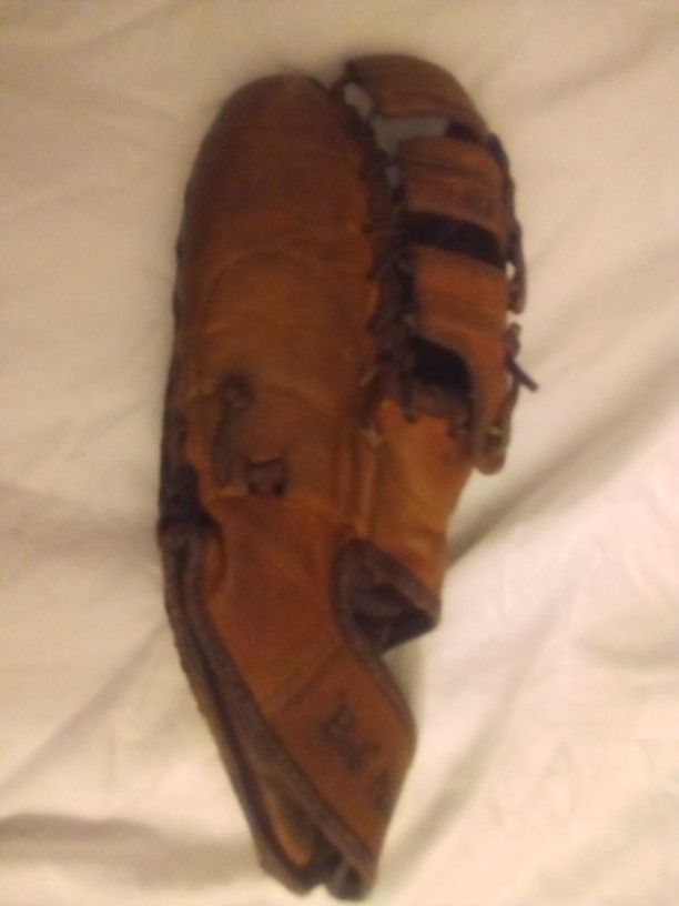 Wilson Used Vintage 562 Spear-M Model 1951 Baseball Fielders Glove