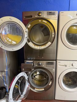 LG Set Washer and Dryer GAS