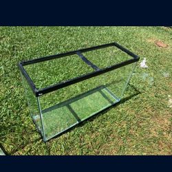 55 Gal Saltwater tank & Stand 