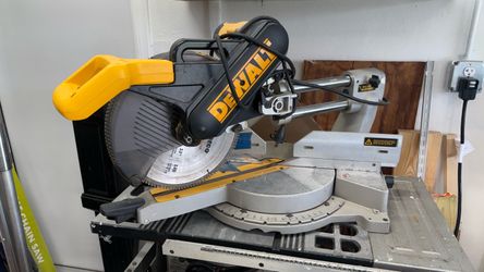 Miter saw professional DeWaltz DW708