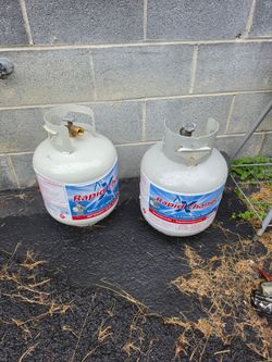 Gas tank