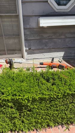 Weed Whacker Rechargeable Cordless Battery Operated