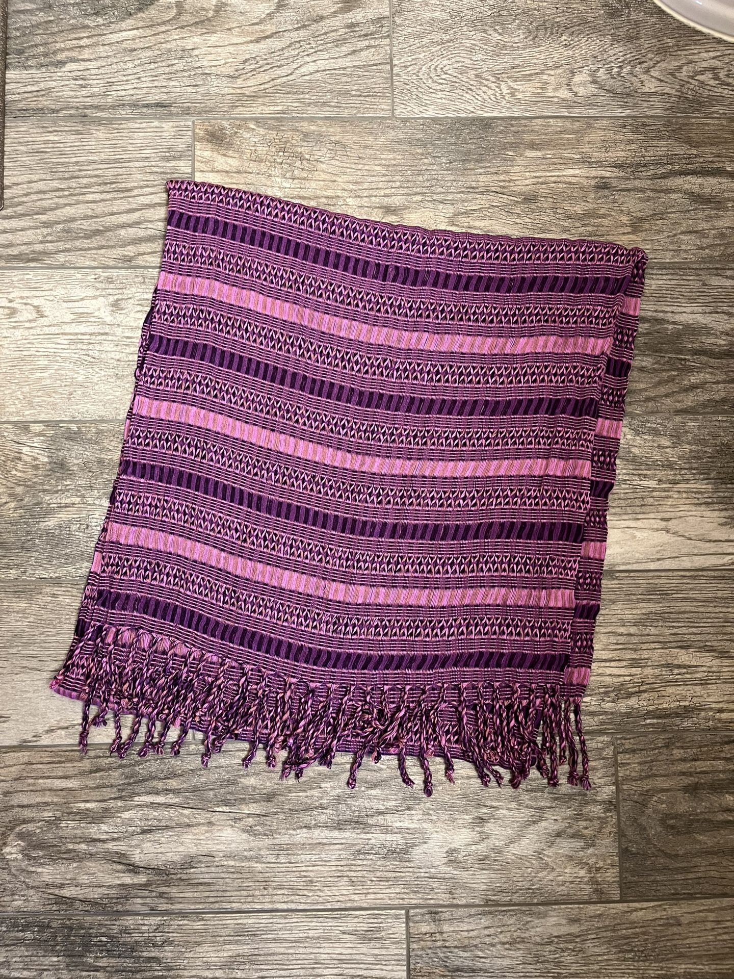 Women's Scarves & Wraps