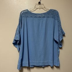 Women’s CHICO’S 100% Cotton Blue Short Sleeve Pull Over Top With Lace Trim… Size 2 = Large/12
