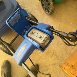 Electric Snow Joe snow blower 