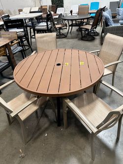 New Outdoor Patio 47” Round Metal Dining Table and 4 Chairs