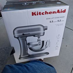 Kitchen Aid Mixer 5.2 liter bowl lift
