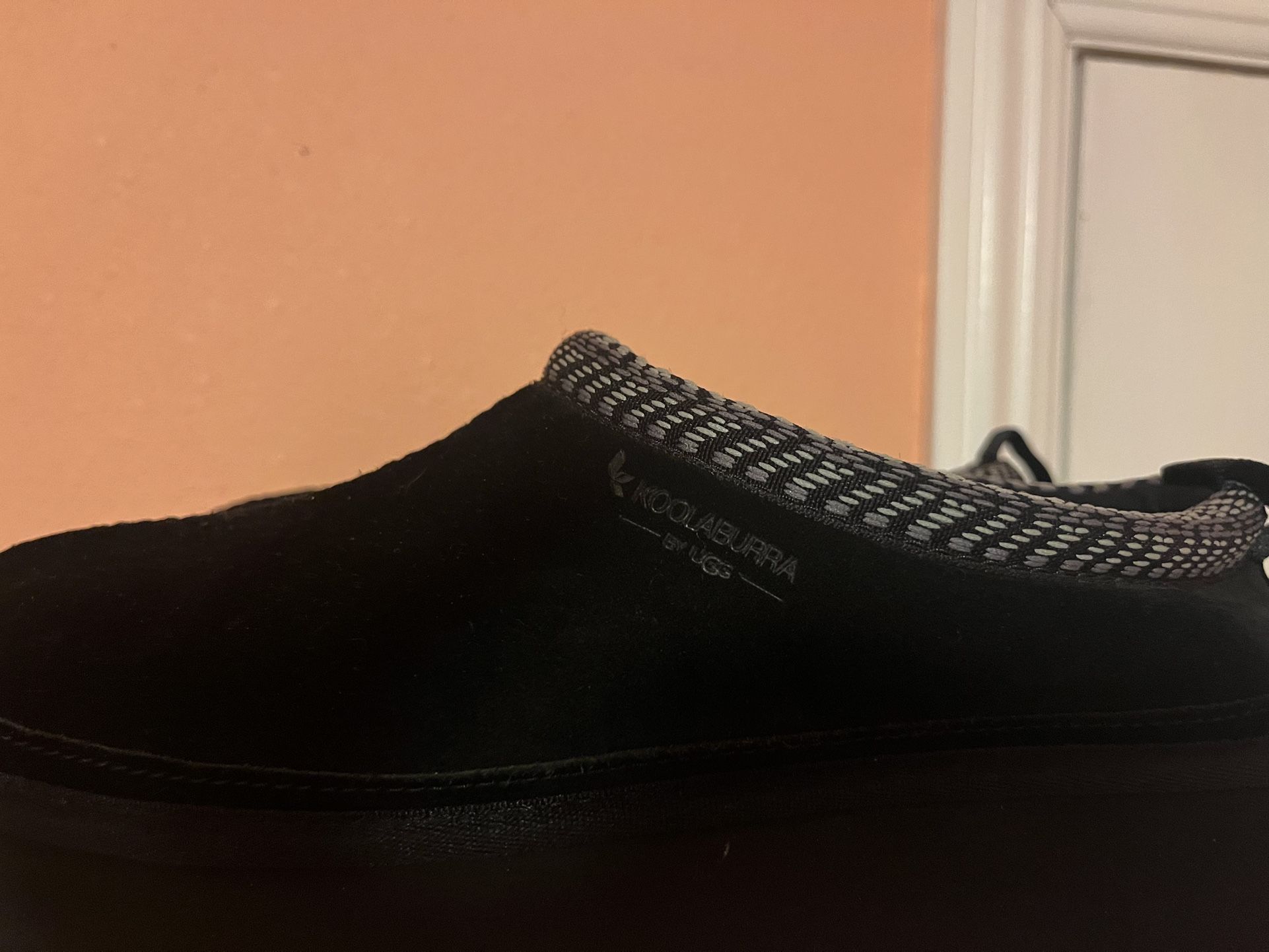 Women’s Size 10 Ugg Slipper 