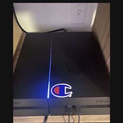 ps4 with  6 games. games are in photos 