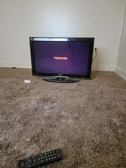 Oven ....TV.   For Sale 