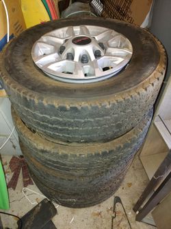 17 Inch 8 Lug Wheels Gmc