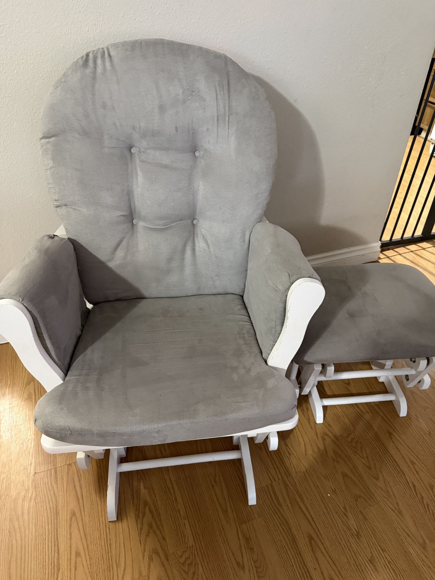 Rocker/Glider Chair