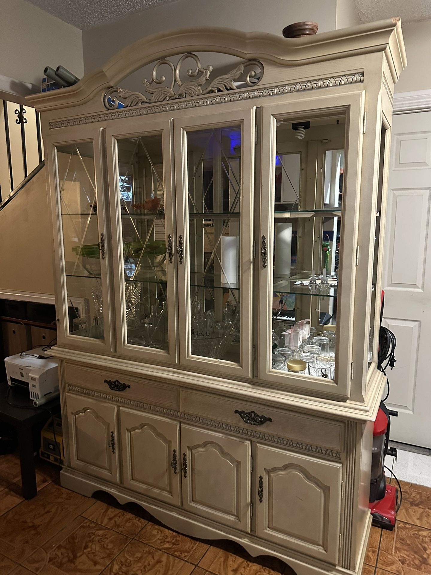 China Cabinet, Chinero