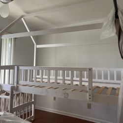 Princess Canopy Bed With Slide. 