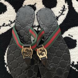 Gucci girl sandals size 7